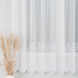 Metrážová vyšívaná biela záclona výška 180 cm